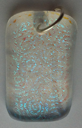 A larger photo of the Clear Swirl Patterned Glass on Clear Glass Pendant