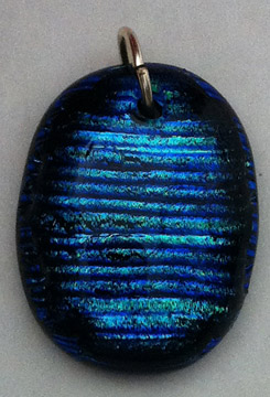 A larger photo of the Clear Glass on Blue Horizontal Rib Patterned Oval Shaped Necklace