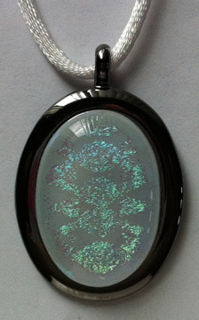 A larger photo of the Clear Snake Patterned Glass on White Oval in Gunmetal-plated Setting