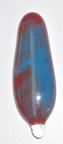 A larger photo of the GW Macaw's Tail Glass Feather Magnet