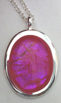 A larger photo of the Clear Glass on Hot Pink Oval in Silver-plated Setting