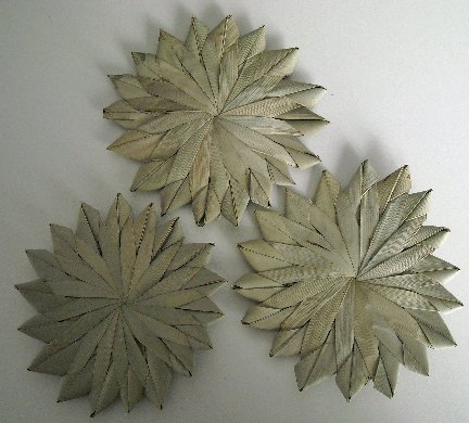 A larger photo of the Palm Leaf Flowers