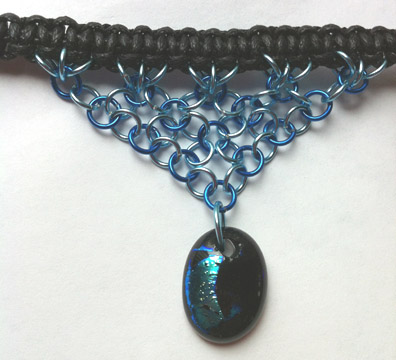 A larger photo of the Textured Blue, Black & Green Splatter Patterned Oval Shaped Chain Maille Choker